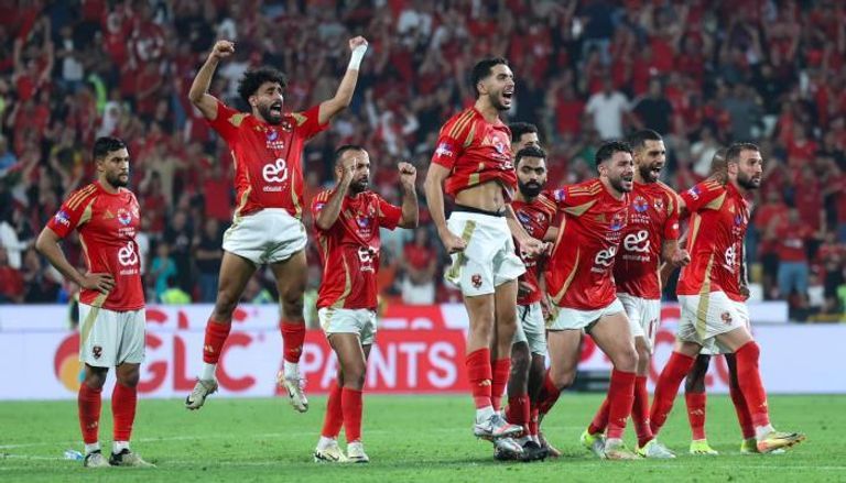 أبرزها مواجهة الأهلي والعين الإماراتي.. "مواعيد مباريات اليوم والقنوات الناقلة"