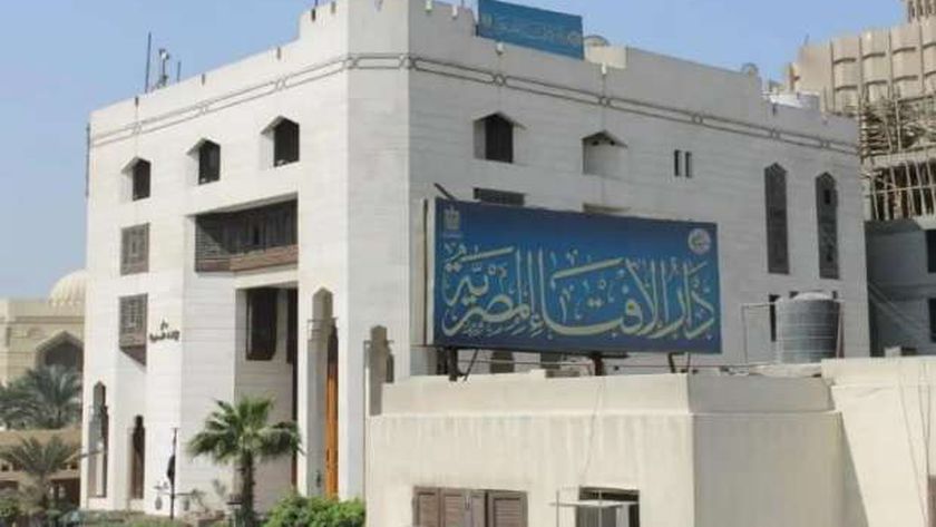 «الإفتاء» تحسم الجدل حول حكم الصلاة عند إمامة المحدث للناس ناسيا