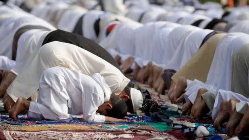 فضل صلاة الجماعة في المسجد.. فوائد لمن يؤديها