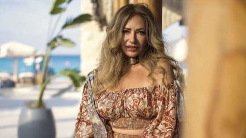 ليلى علوي عن مهرجان القاهرة السينمائي: افتتاح مٌشرف مليء بالوطنية ودعم فلسطين