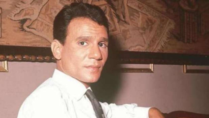 قصة أغنية خاف العندليب من تقديمها على المسرح.. تسببت في وفاة عبده شريف