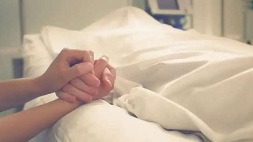 ممرضة أمريكية تكشف مواقف مؤثرة من اللحظات الأخيرة للمحتضرين.. ماذا يقولون؟