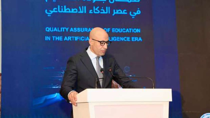 «التعليم» تعلن مواعيد امتحان الفصل الدراسي الأول لصفوف النقل والشهادة الإعدادية
