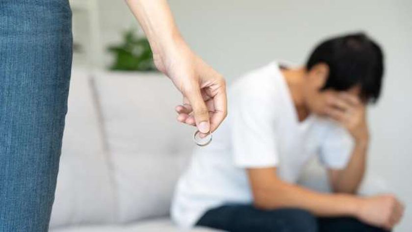 «وردة» في محكمة الأسرة بعد 20 سنة زواج.. عبء سنوات من الصبر