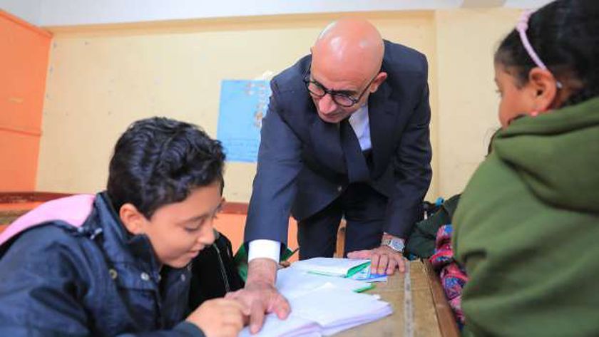 مواصفات الورقة الامتحانية لمادة اللغة الإنجليزية للصف الثالث الابتدائي