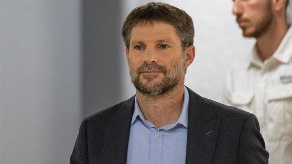 سموتريتش يستولي على 24 ألف دونم من أراضي الضفة لصالح المستوطنات