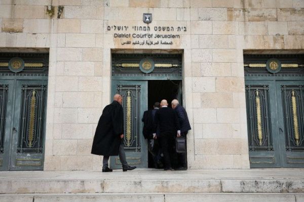 محكمة إسرائيلية تقرر تجميد نصف مليار شيكل من أموال الضرائب الفلسطينية