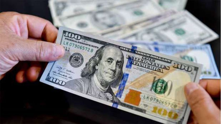 قبل بدء التعاملات في البنوك.. آخر سعر للدولار مقابل الجنيه المصري