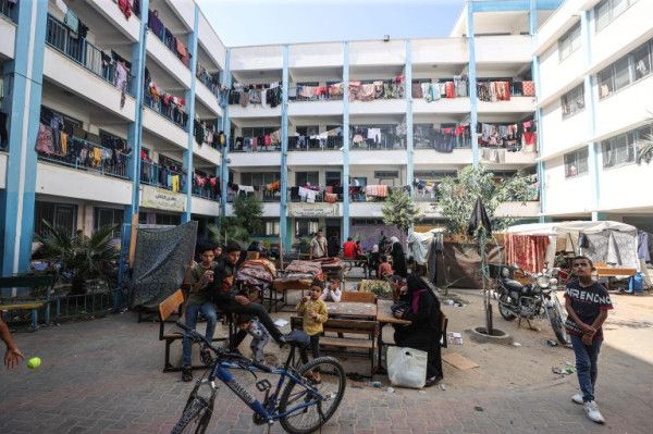 لازاريني: هدف إسرائيل هو تجريد اللاجئين الفلسطينيين من حقهم بالعودة