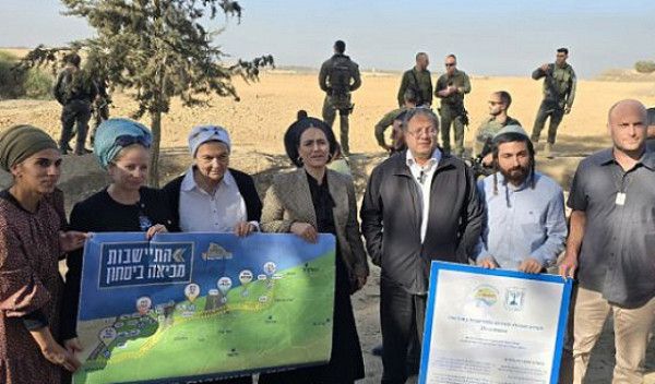 بن غفير: تشجيع هجرة الفلسطينيين الطوعية من غزة هو "الخطوة المطلوبة"