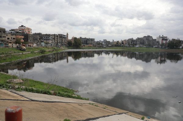 بلدية غزة تحذر من كارثة بيئية وتناشد لإعادة تأهيل محطات الصرف الصحي