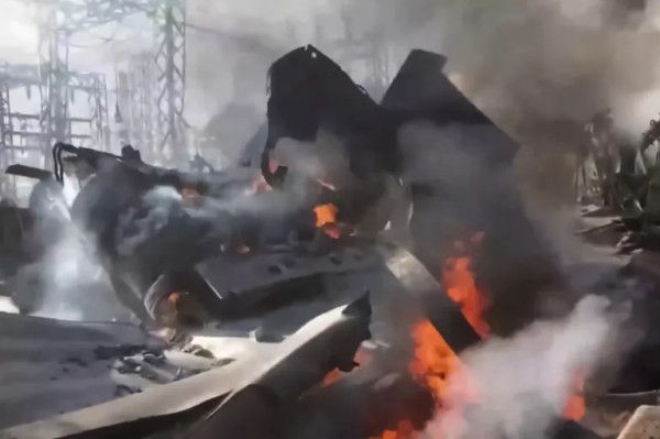 "الحوثيون" يعلنون قصف تل أبيب بصواريخ باليستية