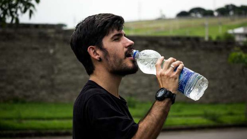 فوائد شرب المياه في الشتاء.. يزيل السموم من الجسم