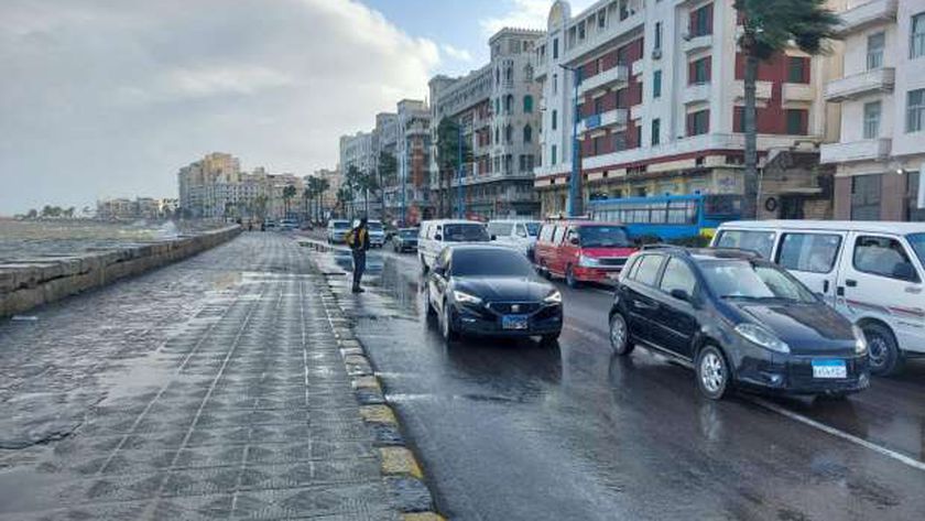 هيئة الأرصاد الجوية: سقوط أمطار على مناطق عدة خلال ساعات