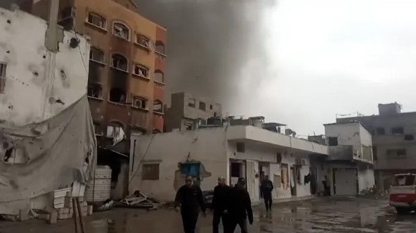 انقطاع الاتصال بالصحفيين الموجودين داخل مستشفى كمال عدوان بعد مطالبة الاحتلال بإخلائه