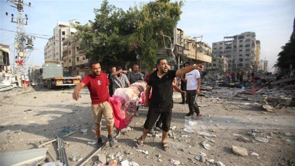 شهداء وإصابات جرّاء قصف الاحتلال تجمعاً للمواطنين بمخيم البريج وسط القطاع