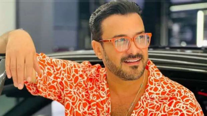 محمد رجب يكشف عن صور جديدة لشخصيته في مسلسل «الحلانجي»
