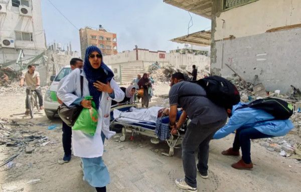 شهيدان من الطواقم الطبية بمستشفى كمال عدوان شمال القطاع