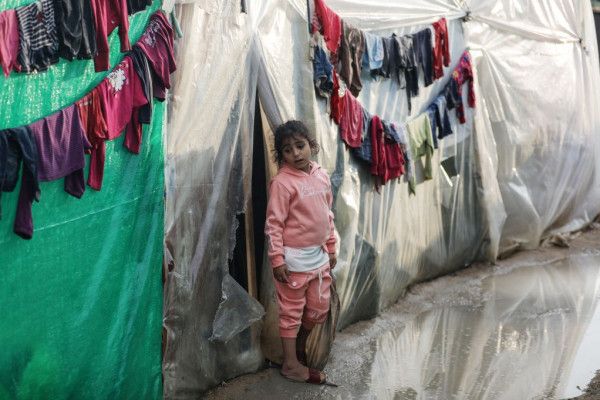الدفاع المدني بغزة ينشر إرشادات لتجنب مخاطر البرد الشديد