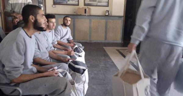 بالأسماء: الاحتلال يفرج عن 20 أسيراً من قطاع غزة