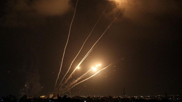 سرايا القدس تعلن قصف مواقع في تل أبيب والقدس برشقات صاروخية