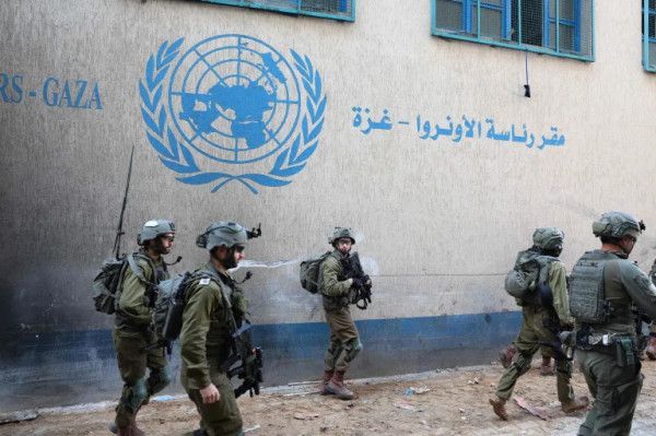 بريطانيا تدعو إلى عدم تنفيذ قرار إسرائيل حظر (أونروا)