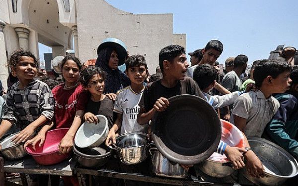 السويد تستدعي السفير الإسرائيلي للاحتجاج على نقص مساعدات غزة