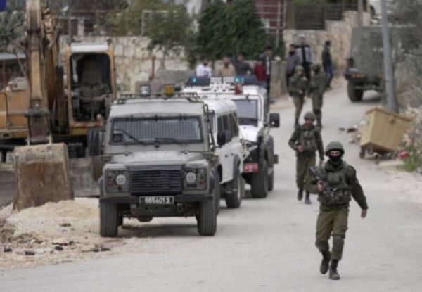 3 إصابات بينها طفل ومسنة خلال اقتحام الاحتلال المغير شمال شرق رام الله