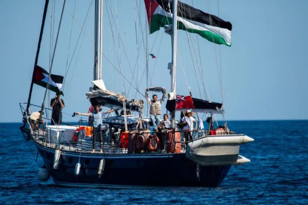 سفينة "مادلين" التابعة لأسطول الحرية تبحر من إيطاليا لكسر حصار غزة
