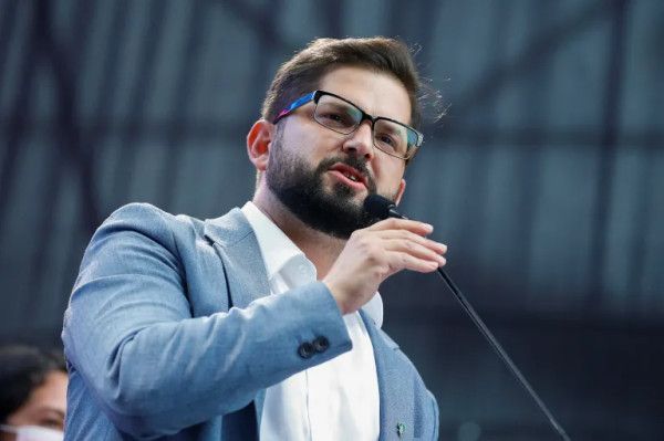 رئيس تشيلي يتعهّد زيادة الضغط على إسرائيل بسبب حربها على غزة
