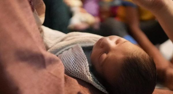 غزة..تحذيرات من تعرض حياة 50 ألف سيدة حامل ومرضعة للخطر