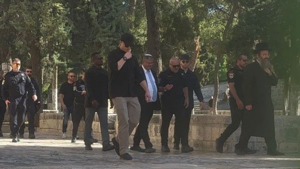 المتطرف بن غفير يقود اقتحام المستوطنين للمسجد الأقصى