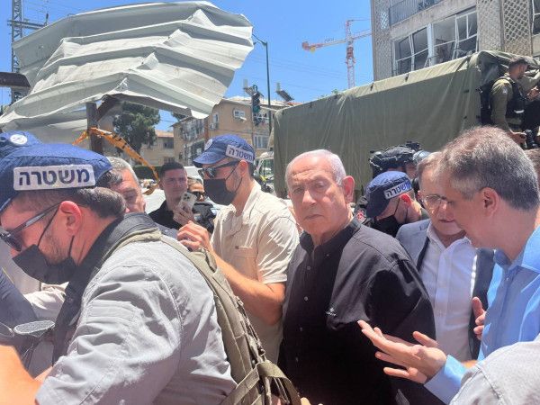 نتنياهو: نخوض معركة وجودية وإيران ستدفع ثمناً باهظاً جداً
