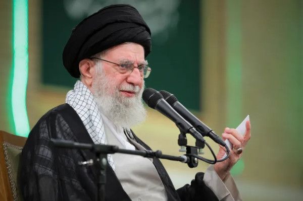 نتنياهو ينفي.. (رويترز): ترامب رفض خطة إسرائيلية لاغتيال خامنئي