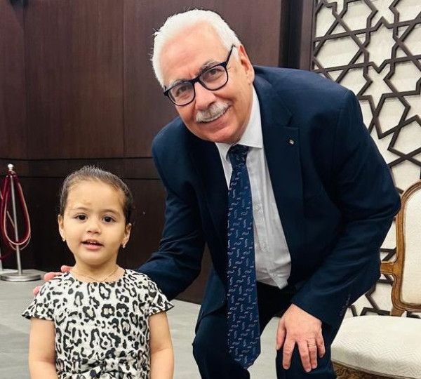 وزير الصحة يعود جرحى من قطاع غزة يتلقون العلاج في تونس