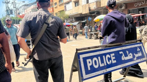 "الداخلية" بغزة: استشهاد ضابط وعنصر شرطة ومواطن بقصف إسرائيلي على النصيرات