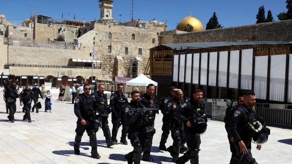لليوم السادس: الاحتلال يواصل إغلاق المسجد الأقصى وكنيسة القيامة ويوسّع الاقتحامات