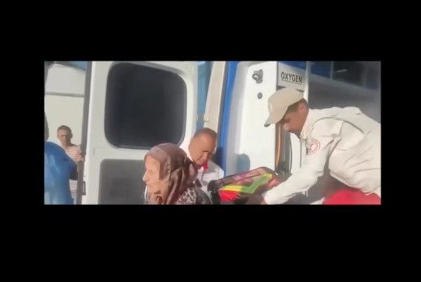 إنقاذ عائلة حوصرت 37 يوما شرق خان يونس (فيديو)