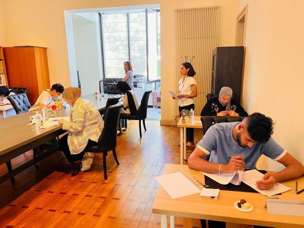 سفارتنا في بروكسل تحتضن جلسة امتحانات الثانوية العامة لطلبة غزة الذين تم إجلاؤهم