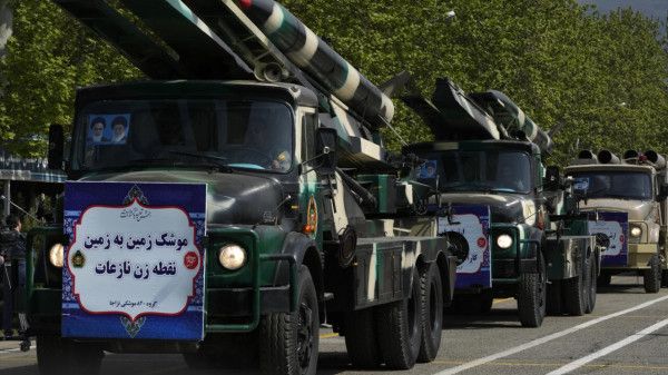 الحرس الثوري الإيراني يتوعد واشنطن برد "موجع" خارج حساباتها