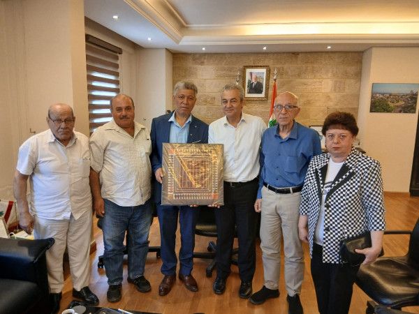 وفد نقابي فلسطيني-لبناني يزور رئيس بلدية صيدا للتأكيد على التعاون المشترك بظل التحديات الاقتصادية