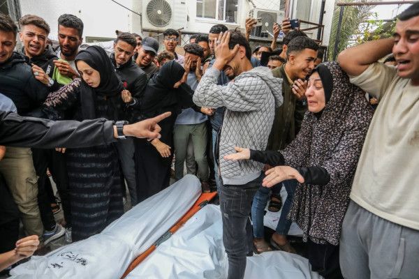صحيفة (هآرتس): إسرائيل قتلت نحو 100 ألف فلسطيني في غزة