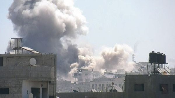30 شهيداً ومفقوداً بغارة إسرائيلية استهدفت منزلاً في جباليا النزلة