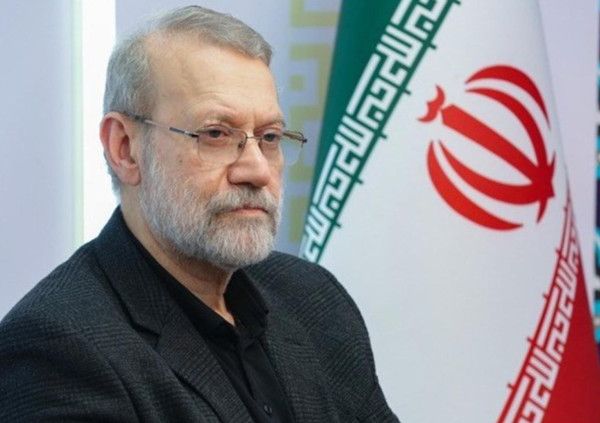 مستشار خامنئي: إسرائيل بعثت رسائل تهديد لمسؤولين إيرانيين