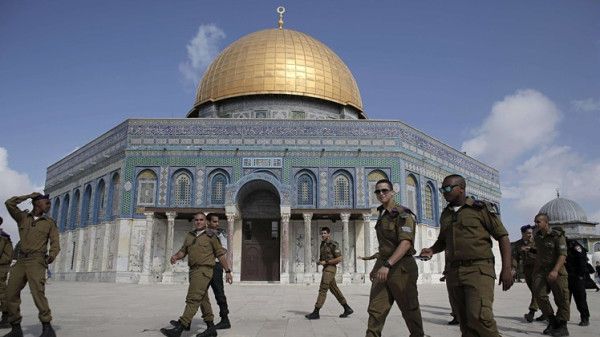 الاحتلال يحوّل المسجد الأقصى إلى قاعة احتفالات استعمارية بإقامة حفل زفاف داخل باحاته