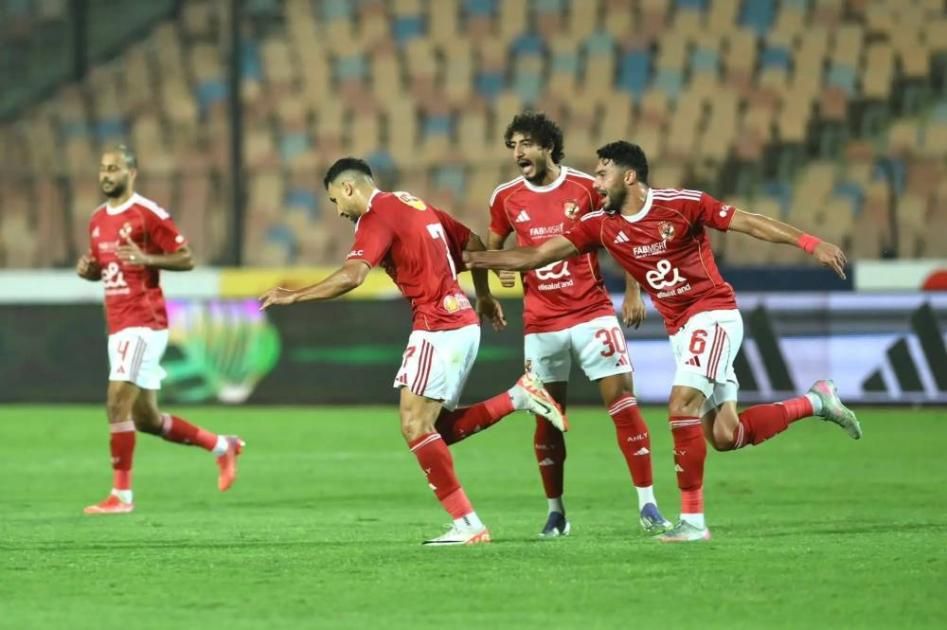 الأهلي يطلب التحقيق مع حكم مباراته أمام سيراميكا