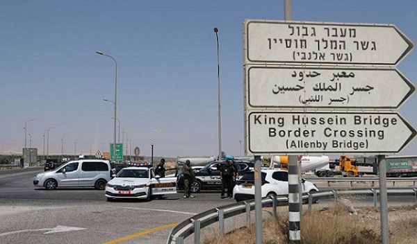 إعادة فتح معبر الكرامة أمام المسافرين فقط غداً الأحد
