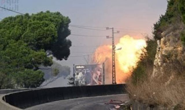 استشهاد 5 أشخاص بينهم 3 أطفال فى غارة إسرائيلية على بنت جبيل جنوب لبنان