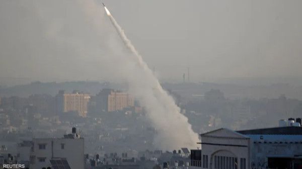 جيش الاحتلال يعلن إطلاق صاروخين من قطاع غزة واعتراض أحدهما