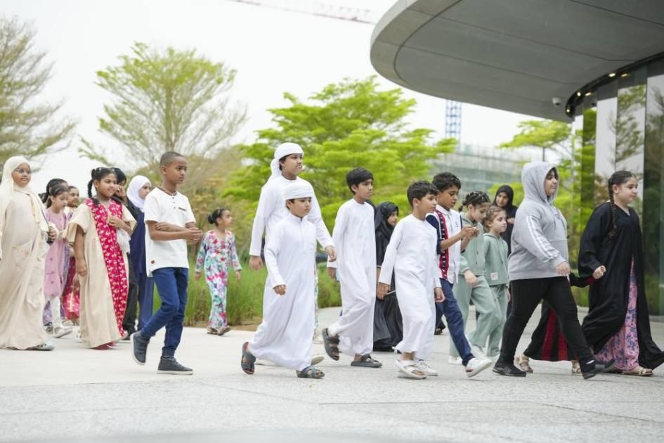 ظهور الطلبة إعلامياً.. بين التحفيز المدرسي ومخاوف الخصوصية